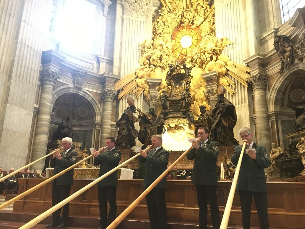 Alphörner im Petersdom 2019 Alphörner im Petersdom 2019